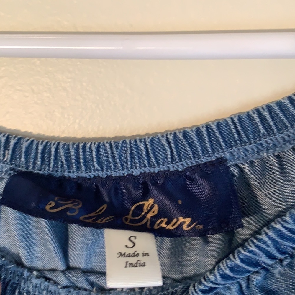 Blue Rain Chambray Peasant Top with Bell Sleeves and Peplum Hem size S - Picture 5 of 8